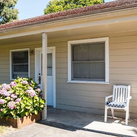 West End Neighborhood Cottage Santa Rosa Extérieur photo